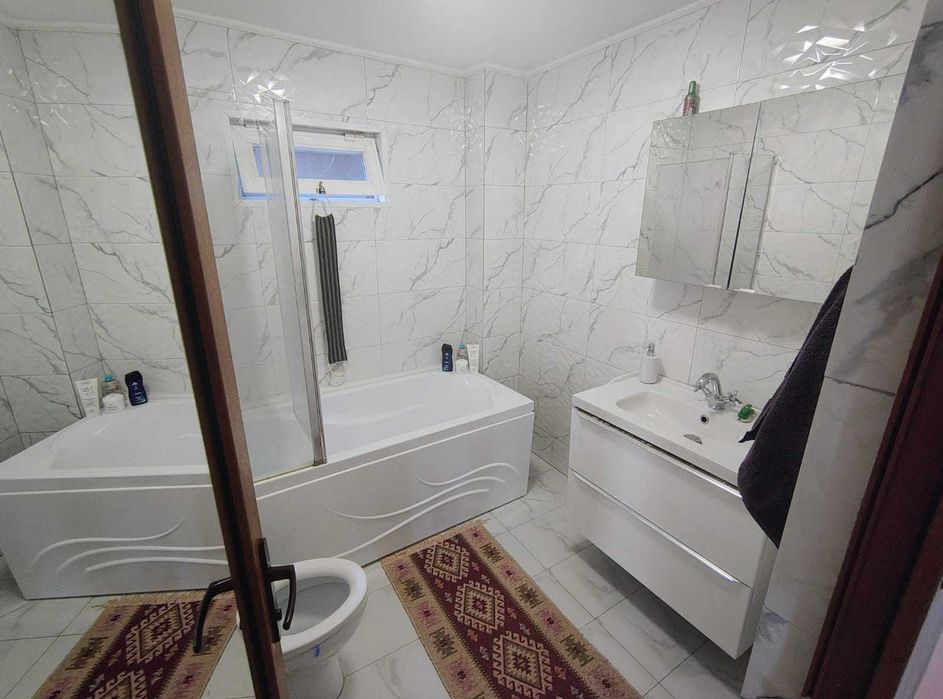 Casa de vanzare, 5 camere, ultracentral, 400 m de Piata Civica, teren 384 mp, full mobilat, toate utilitatile