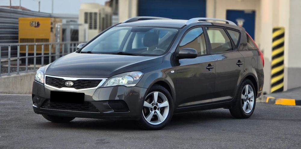 Kia Ceed Euro 5 an - 2010, 1.6 Crdi (Diesel) NAVI / XENON