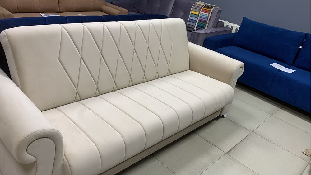 Срочно продам новый диван