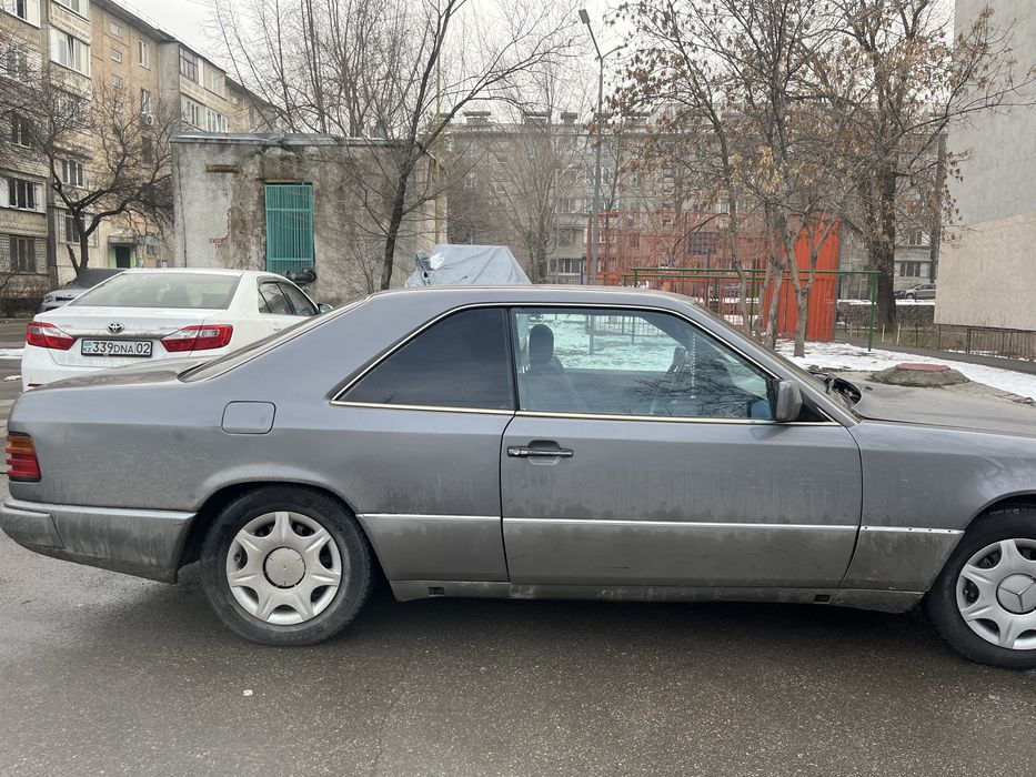 Mersedes CE300 Купэ