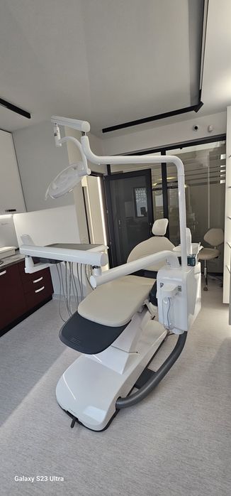 Cautam colaborare cu un medic stomatolog