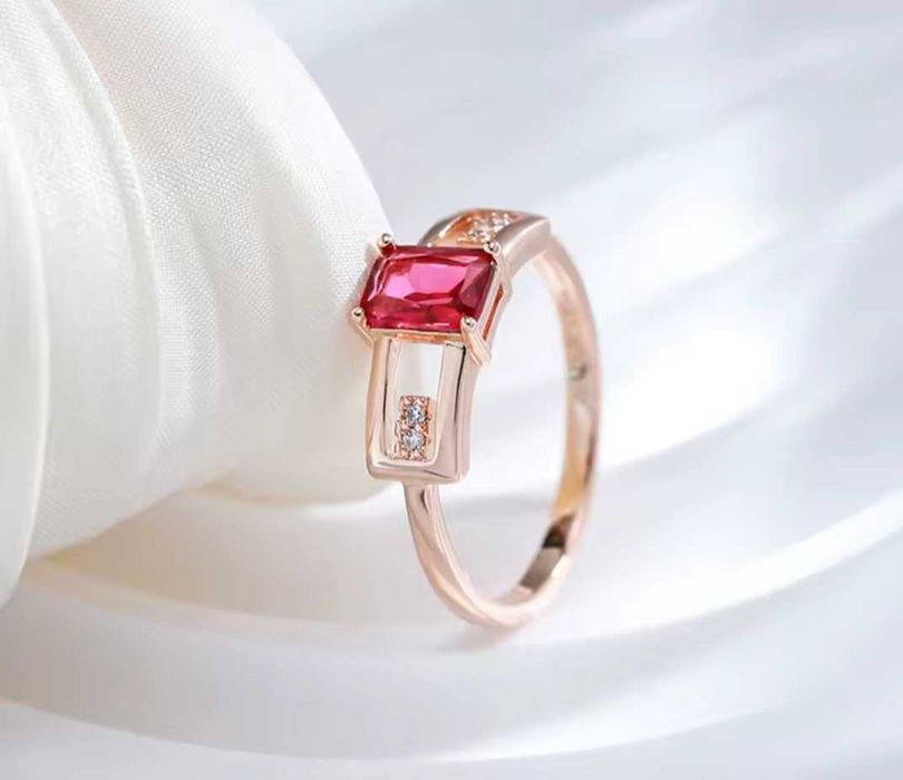 GR5, inel placat aur 14k, model logodna, zirconiu alb/rosu, deosebit