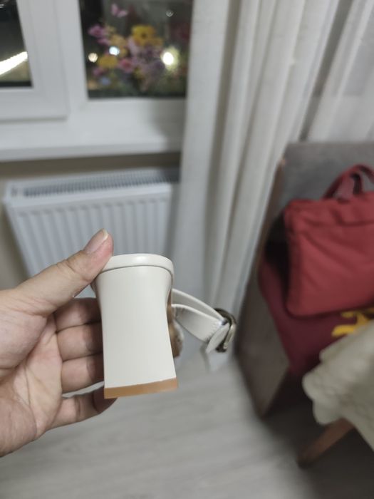 Продам босоножки