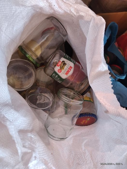 Бурканчета -различни размери и бутилки