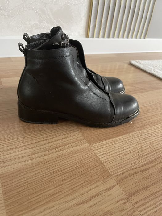 Отдам женскую обувь