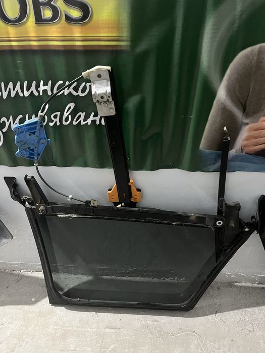 Задни ел. механизми със стъкла за Audi A4 B6 (Седан) - Ляв и Десен