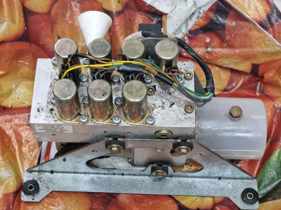 Pompa hidraulica plafon decapotabil mercedes clk