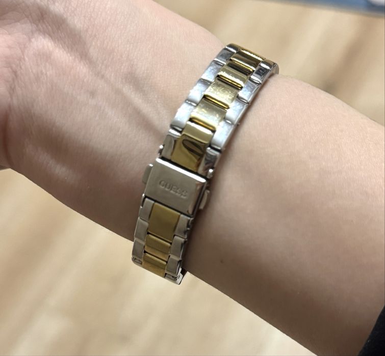 Женские наручные часы