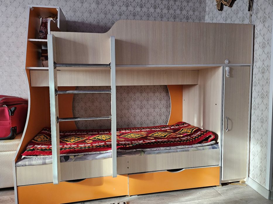 Балалар краваты сатылады