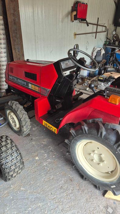 Tractor mitubishi MT18 4x4 cu freza si plug