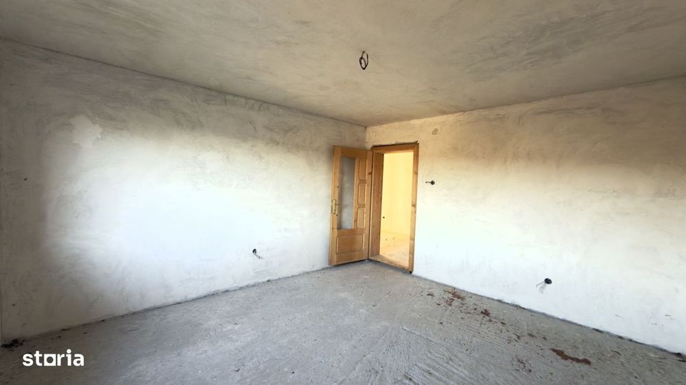 Casa generoasa cu teren de 1186 mp intravilan-Retevoiesti -Pietrosani-