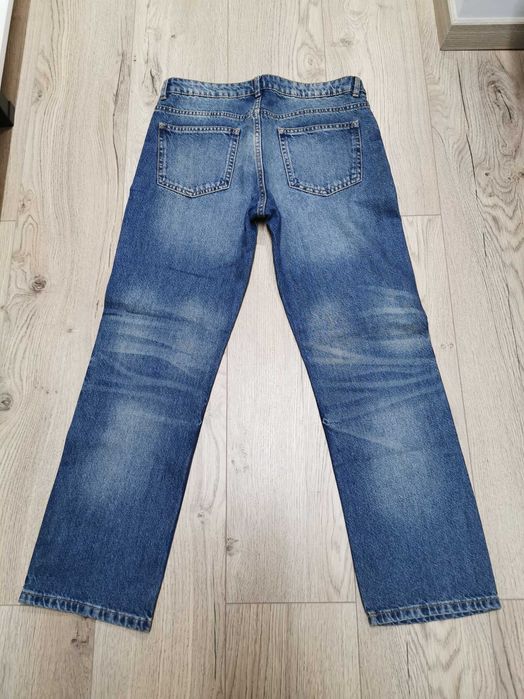 Blugi loose fit marca Bershka, mărime 36, colecția nouă