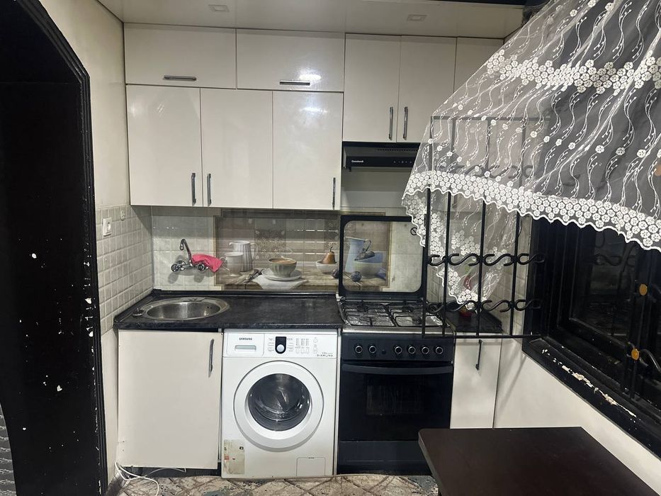 Yunusobod Shaxriston metro yonida