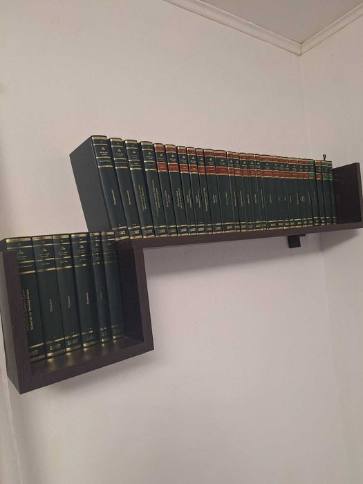 Vând colecția Adevarul 1-100 opere esențiale completă