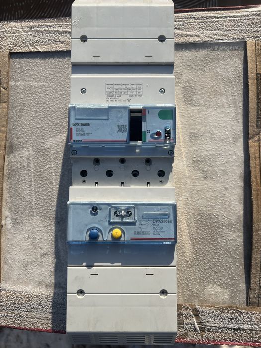 Comutator de alimentare 4P 250A plus diferential