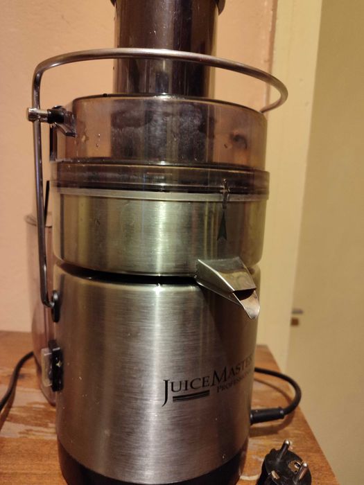 Juice Master Professional сокоизтисквачка професионална