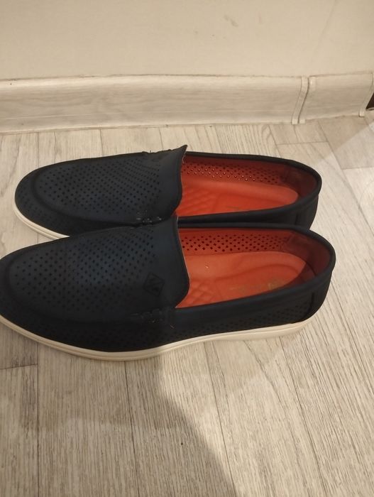 Продам мужская обувь