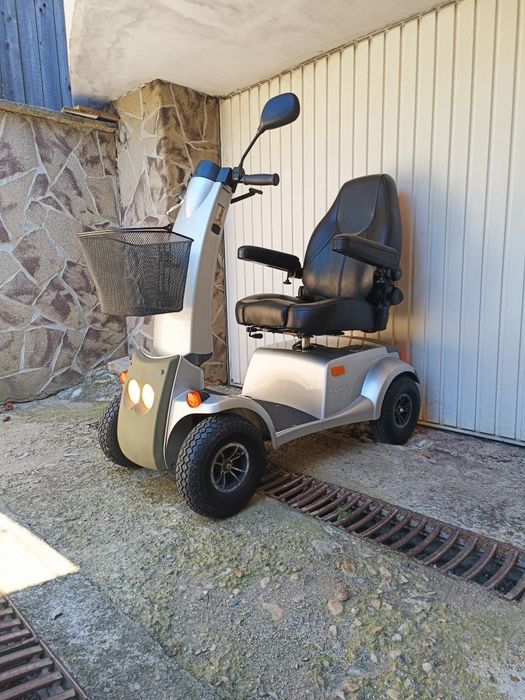 Scaun carucior scuter electric batrani carut tricicleta dizabilitati