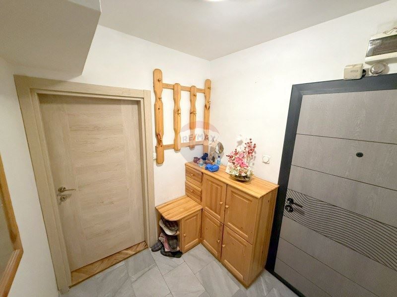 Продава се Тристаен апартамент в Варна, Спортна зала - 6927 кв.м за 16 €/кв.м - Снимка #10