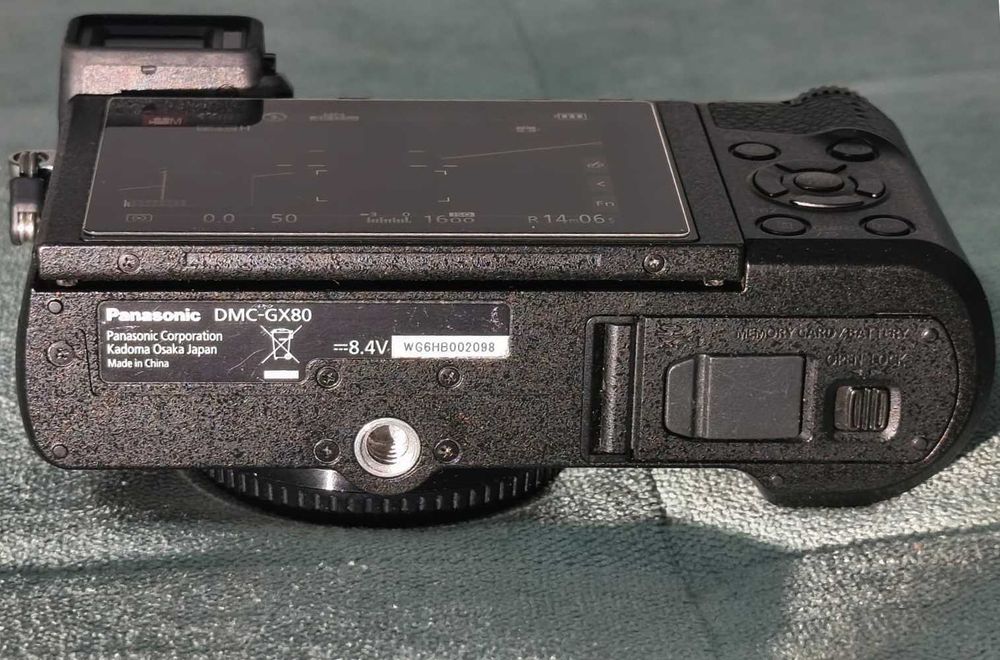 Panasonic GX80 (Lumix GX85) – 4K, Stabilizare 5 axe, Stare Excelentă