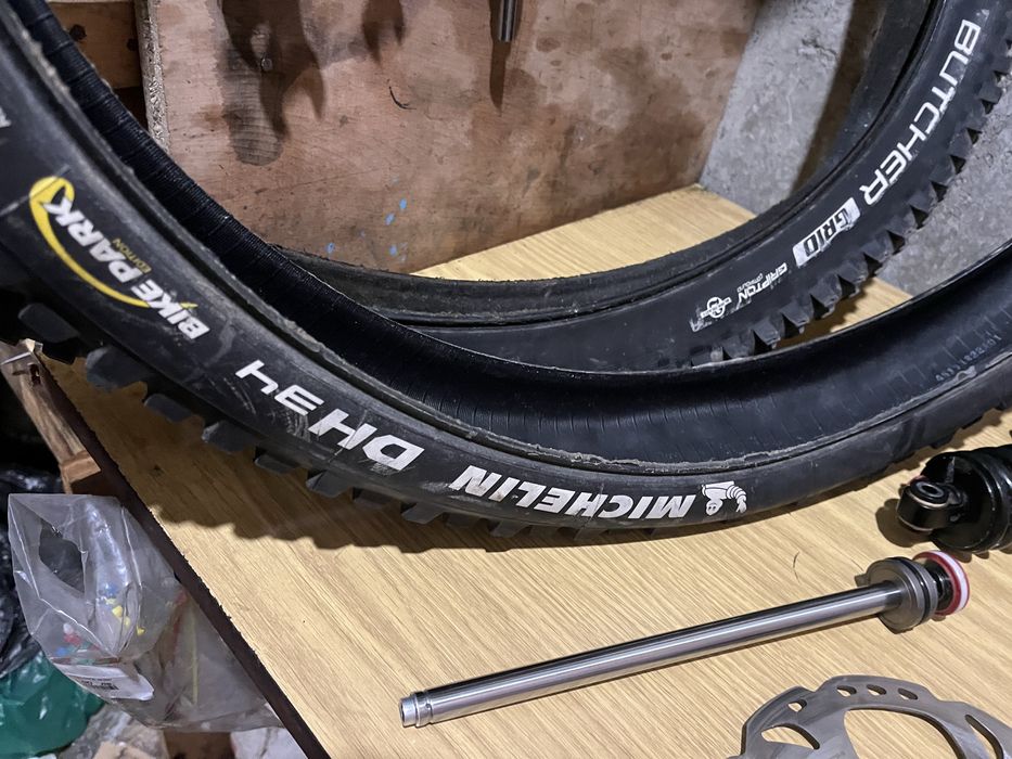 Dh части за колело гуми,спирачки,шиш,диск,шок,курбели