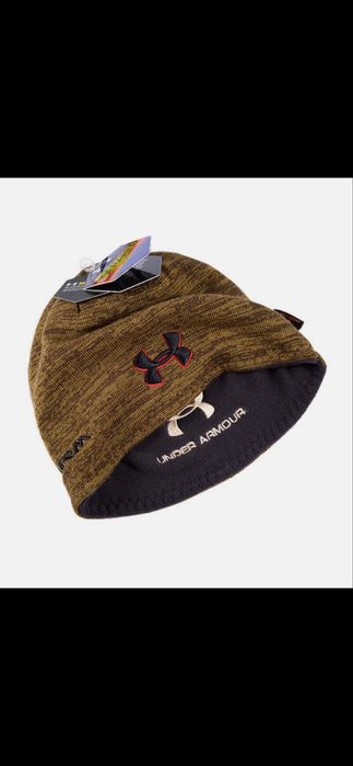 Under Armour двулицеви зимни шапки. Чисто нови.