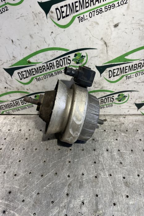 Tampon motor stanga 4F0 199 379G Audi A6 4F/C6 seria wagon 5-usi 2.0