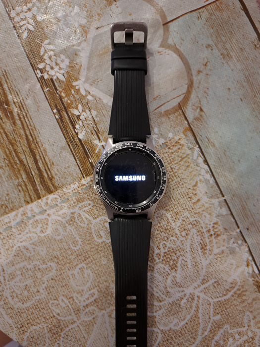 Смарт часовник Samsung galaxy watch