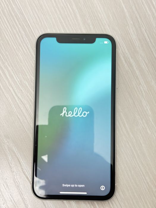 Продам IPhone XR 64 GB