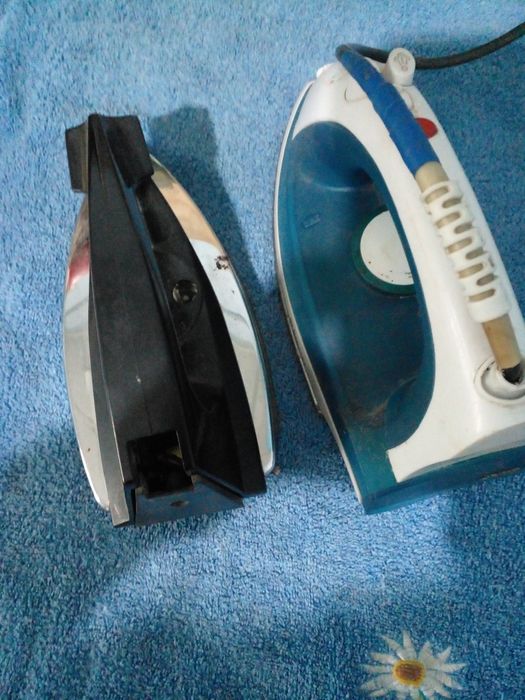 Продаю Утюги б/у