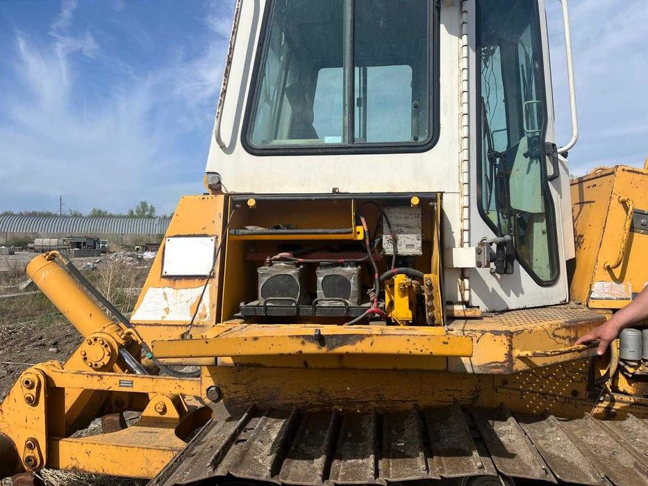 Продам Бульдозер