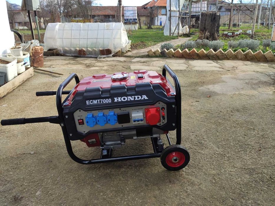 Продавам Генератор Honda