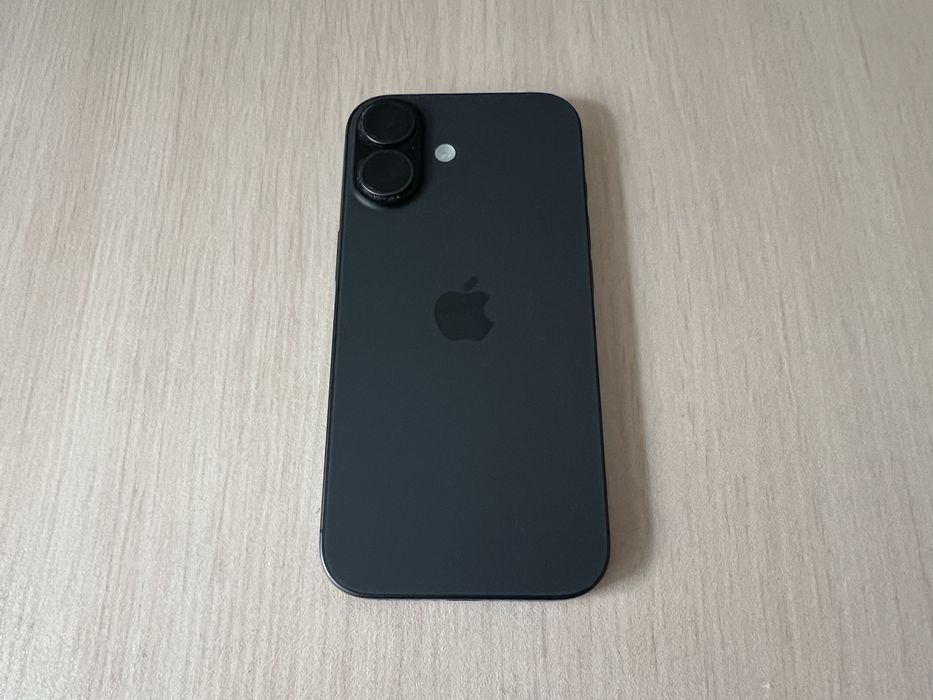 Продавам Apple iPhone 17 256GB