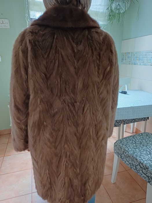 Haină de blană, stare foarte bună, elegantă