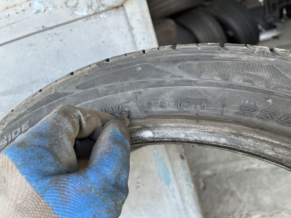 2 бр. летни гуми 235/45/19 Nexen SUV 7,2 mm DOT 0316