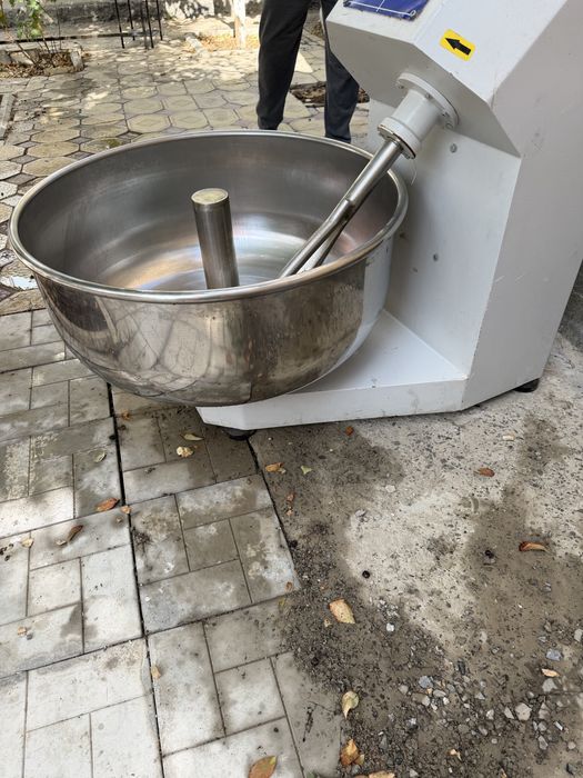 Продается тесто мешалка