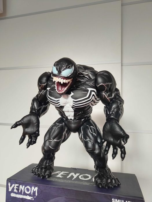 Venom екжън фигурка