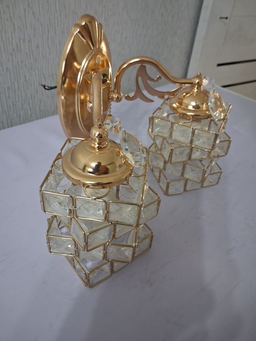 Продам светильник, бра