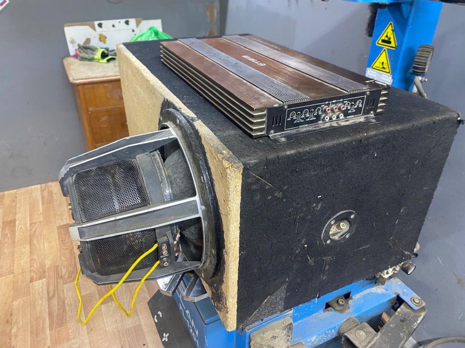 Продам Саббуфер с усилитеем