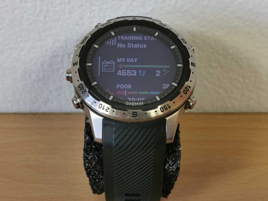 Garmin MARQ Expedition смарт часовник