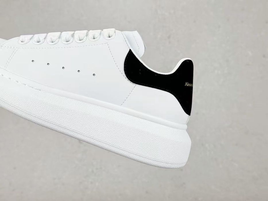 Alexander McQueen Oversized Sneaker – White/ Black Poze Reale