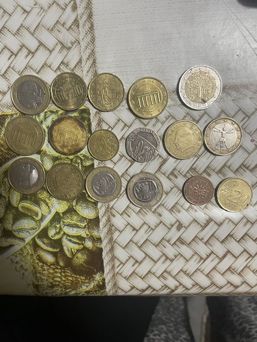Monezi vechi și străine