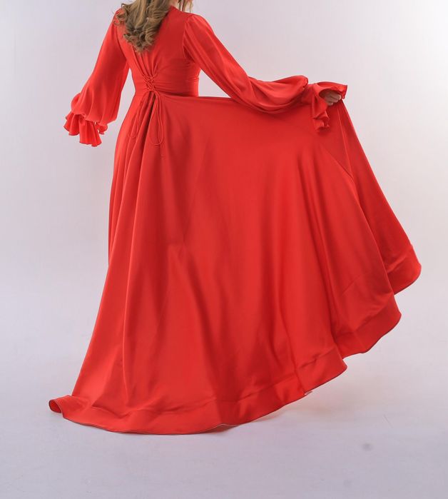 Платья продаются