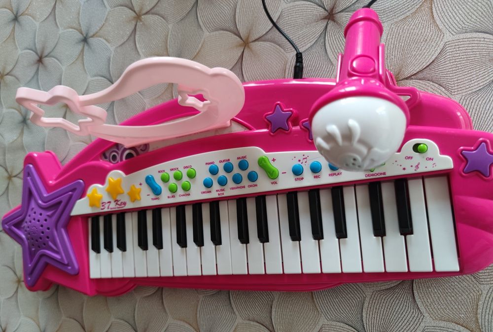 Йоника Звезда с Микрофон