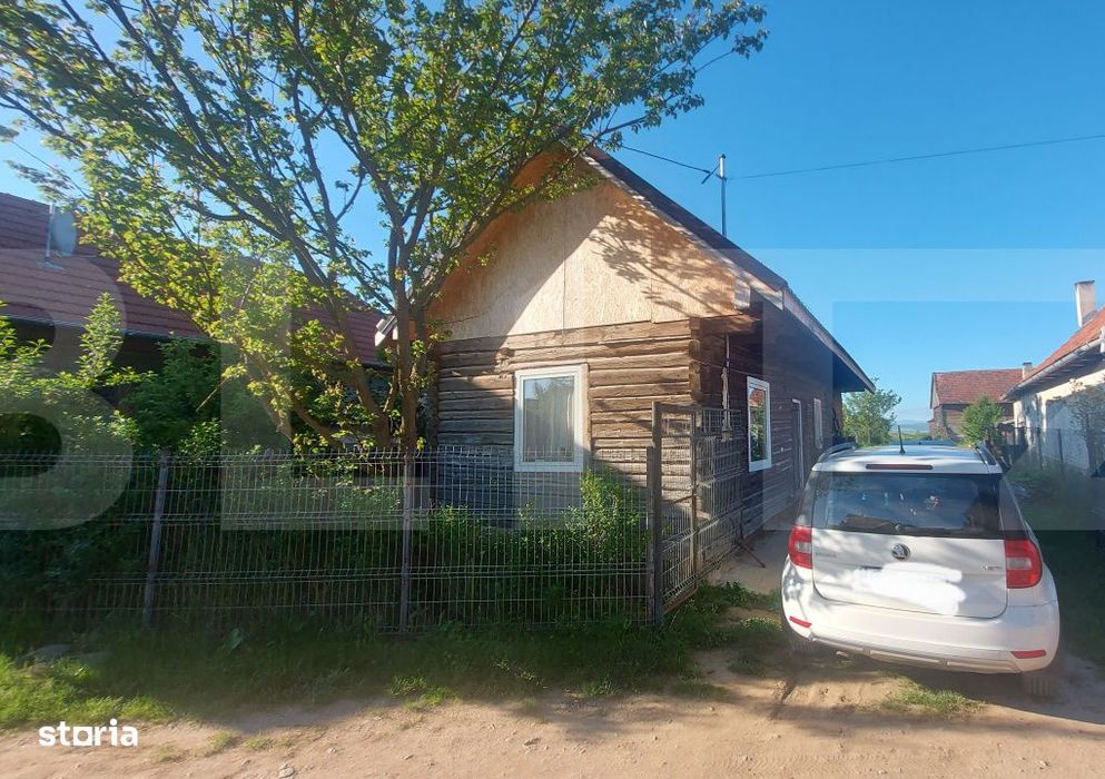 Casa lemn masiv, 50 mp,  teren si livada, zona Telechia