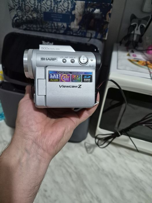 Sharp camera de filmat