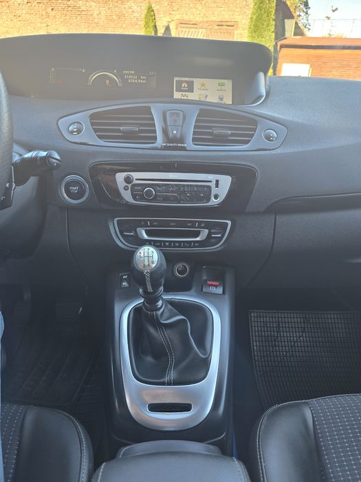 RENAULT Scenic 2012 — imagine 3