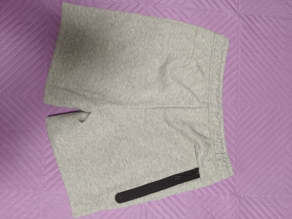 Къси панталони ,, Nike " Tech fleece р-р М