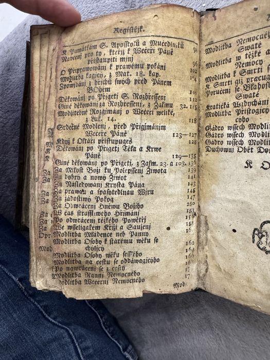 Biblie veche anul 1800