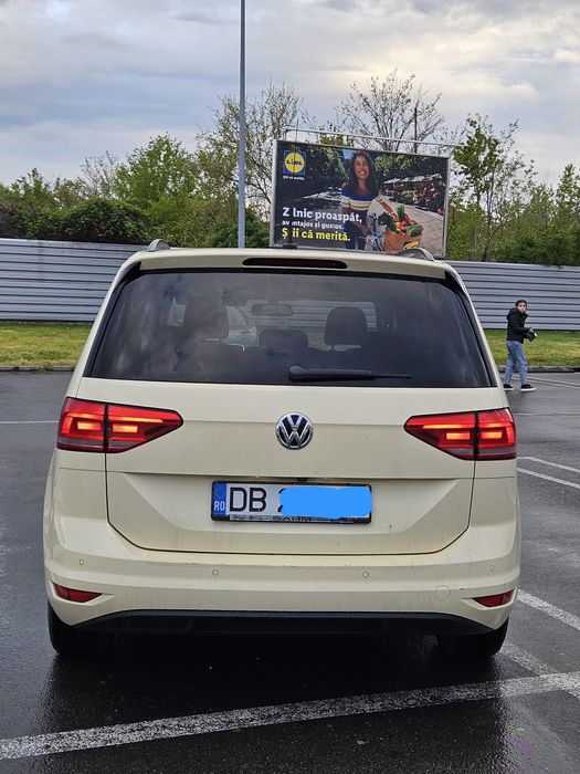 VOLKSWAGEN Touran 2017 — imagine 2